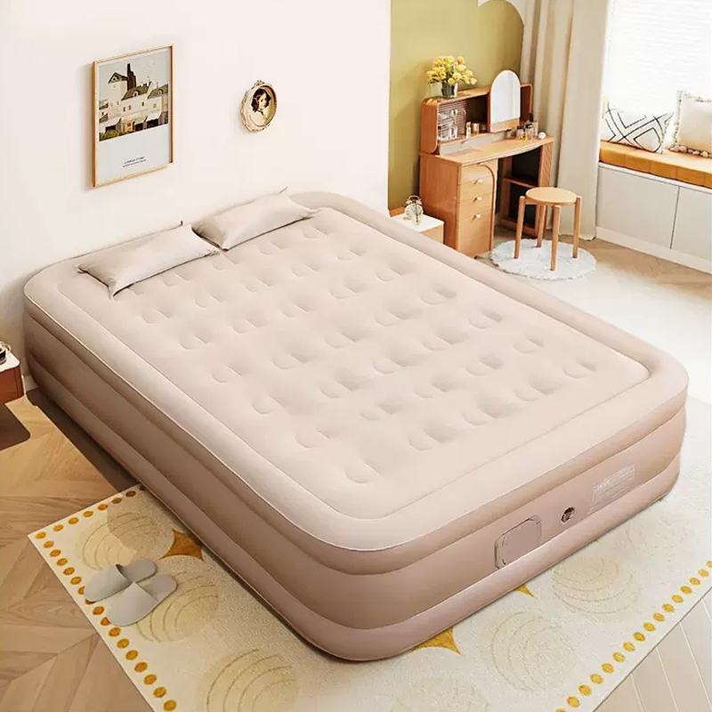 Outdoor Furniture Nearby - ポンプ内蔵クイーンエアマットレス アップグレードされたブローアップマットレス 高級植毛トップエアベッド キャンプゲスト用インフレータブルマットレス